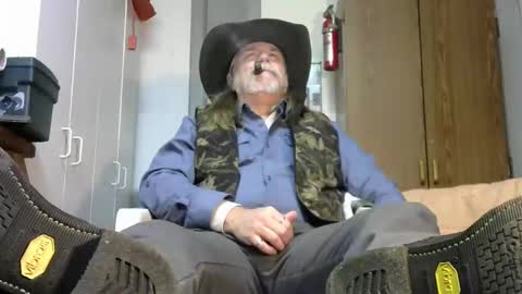 Snapshot of tennredneck chatting on February 5, 2026, 3:00 am Tennredneck online show from February 5, 2026, 3:00 am