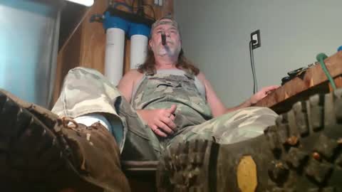 Snapshot of tennredneck chatting on March 2, 2026, 12:35 am Tennredneck online show from March 2, 2026, 12:35 am