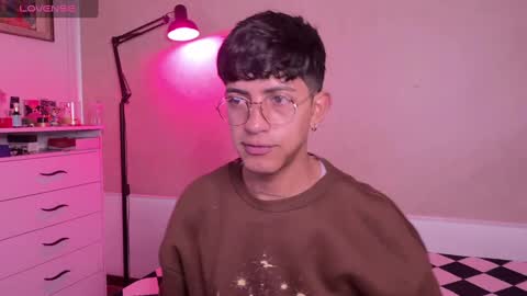Snapshot of teobrowny_ chatting on September 30, 2025, 12:21 pm teo brown Independent model online show from September 30, 2025, 12:21 pm