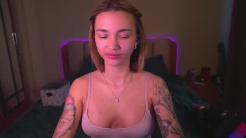 Snapshot of teona_amore chatting on March 10, 2025, 9:21 am Teya online show from March 10, 2025, 9:21 am