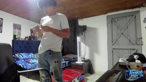 Snapshot of teoyes_ chatting on March 5, 2026, 12:17 am teoyes_ online show from March 5, 2026, 12:17 am