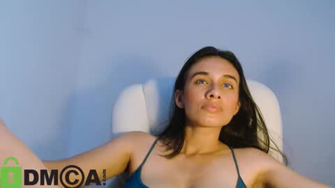 Snapshot of ter23m chatting on December 18, 2025, 9:43 pm Lisa online show from December 18, 2025, 9:43 pm