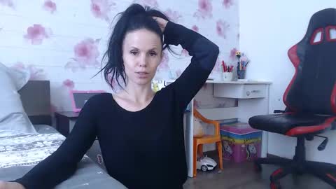 Snapshot of teressa_lovee chatting on March 15, 2026, 10:43 am teressa_lovee online show from March 15, 2026, 10:43 am