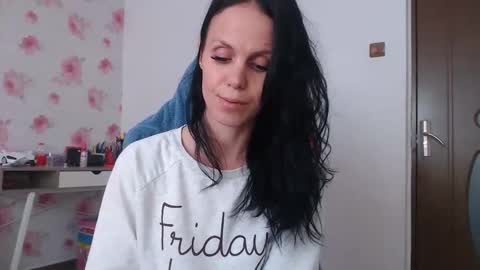 Snapshot of teressa_lovee chatting on April 22, 2026, 2:07 pm teressa_lovee online show from April 22, 2026, 2:07 pm