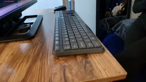 Terra Elowen online show from December 4, 2025, 11:30 am