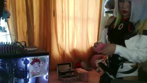 Terra Elowen online show from May 12, 2026, 1:41 pm