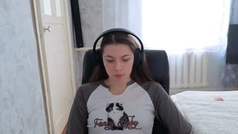 Snapshot of terranaufzinger chatting on December 23, 2025, 6:00 am Anny Simpson online show from December 23, 2025, 6:00 am