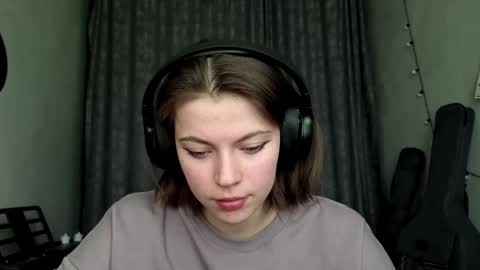 Snapshot of terranaufzinger chatting on February 3, 2026, 6:22 am Anny Simpson online show from February 3, 2026, 6:22 am