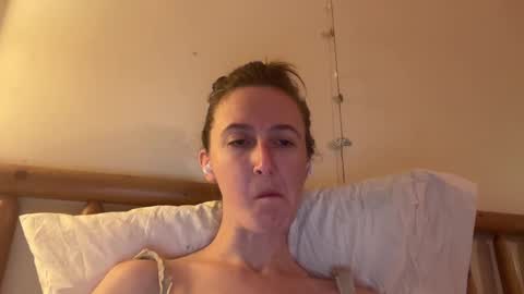 Snapshot of terraworship chatting on February 1, 2025, 7:36 am Terra Worship Findomme online show from February 1, 2025, 7:36 am