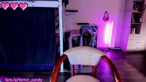 Snapshot of terror_candy chatting on June 1, 2026, 3:41 am CRY BABY online show from June 1, 2026, 3:41 am