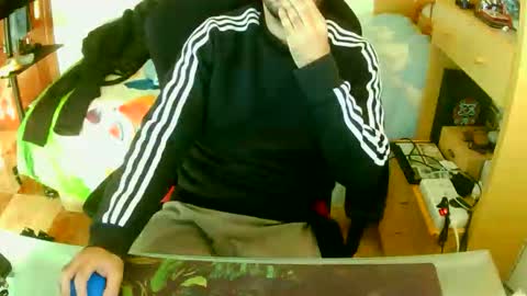 Snapshot of terwosdex chatting on November 25, 2025, 4:18 pm terwosdex online show from November 25, 2025, 4:18 pm