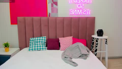 Tessa 3 online show from October 20, 2025, 1:28 am