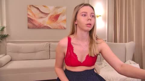 Snapshot of tessaadorablee chatting on March 8, 2026, 6:39 am tessaadorablee online show from March 8, 2026, 6:39 am