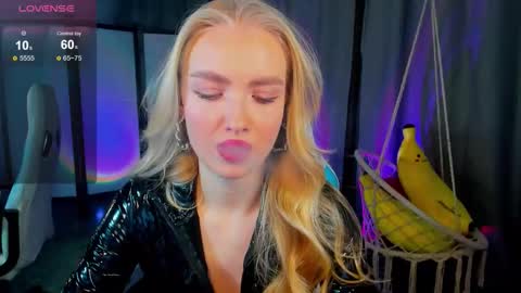 Snapshot of tessahamilton chatting on February 11, 2026, 8:41 am TessaHamilton online show from February 11, 2026, 8:41 am