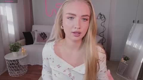 Snapshot of tessahamilton chatting on March 14, 2026, 9:26 am TessaHamilton online show from March 14, 2026, 9:26 am