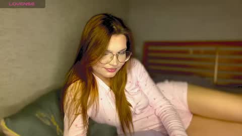 Snapshot of tessalust_ chatting on May 3, 2026, 6:25 pm Tessa online show from May 3, 2026, 6:25 pm