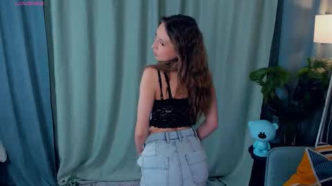 Snapshot of tessiekhanponaphan chatting on November 22, 2025, 4:50 pm Cindy online show from November 22, 2025, 4:50 pm