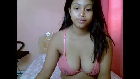 Snapshot of tessmia chatting on February 4, 2026, 6:41 am tessmia online show from February 4, 2026, 6:41 am