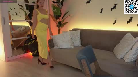 TessaHart online show from November 3, 2025, 2:07 pm