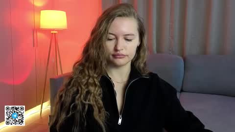 Snapshot of tesssahart chatting on February 16, 2026, 12:45 pm TessaHart online show from February 16, 2026, 12:45 pm