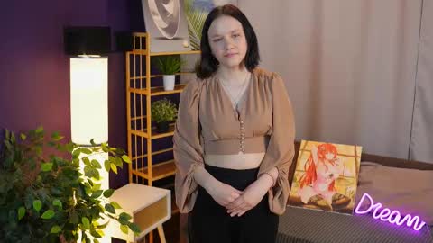 Snapshot of tesssmylie chatting on October 19, 2025, 4:29 pm Alice online show from October 19, 2025, 4:29 pm