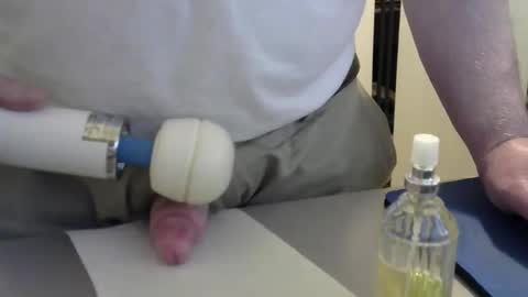 Snapshot of testechat chatting on December 27, 2024, 2:25 am Test the Chat online show from December 27, 2024, 2:25 am