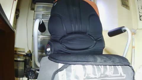 Snapshot of tetuo2 chatting on December 21, 2025, 12:45 pm tetuo2 online show from December 21, 2025, 12:45 pm