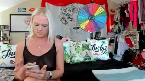 peachy online show from March 11, 2025, 7:47 pm