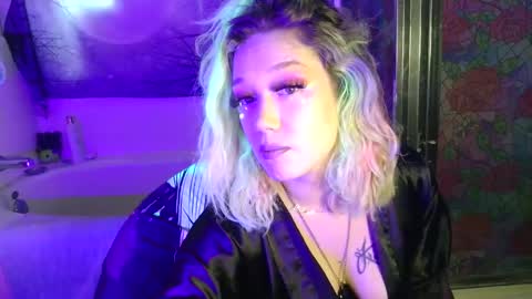 TEXASGIRLLLL online show from May 26, 2026, 1:51 pm
