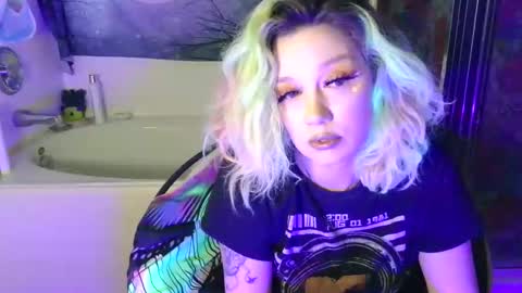 TEXASGIRLLLL online show from May 27, 2026, 1:19 pm