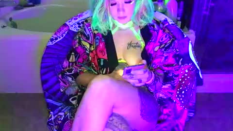 TEXASGIRLLLL online show from June 3, 2026, 2:33 pm