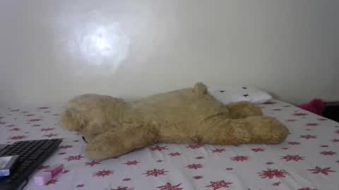 Tyennah online show from December 19, 2025, 8:21 am