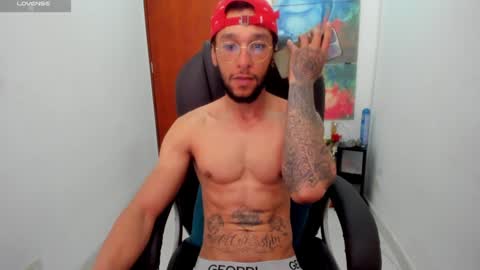 Snapshot of teylor_cristian chatting on December 23, 2024, 4:28 pm Cristhian Teylor online show from December 23, 2024, 4:28 pm