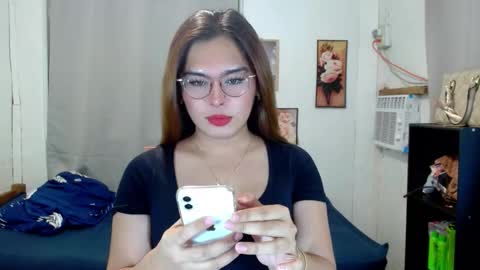 tgirlselena online show from November 17, 2025, 1:50 pm