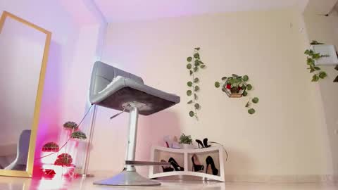 Thais online show from October 15, 2025, 1:22 pm