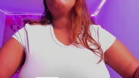 Snapshot of thais_waldrof chatting on September 13, 2025, 2:44 am Andreina online show from September 13, 2025, 2:44 am
