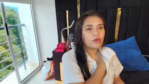 Snapshot of thaisadara24 chatting on April 5, 2026, 9:56 pm T H A I S online show from April 5, 2026, 9:56 pm