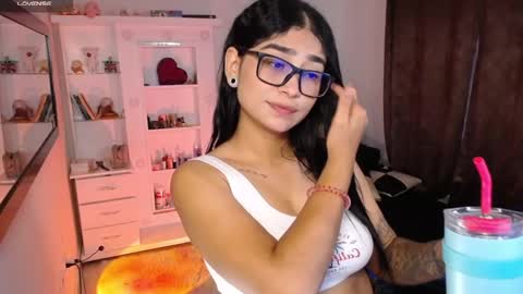 thalia  online show from September 15, 2025, 7:36 pm