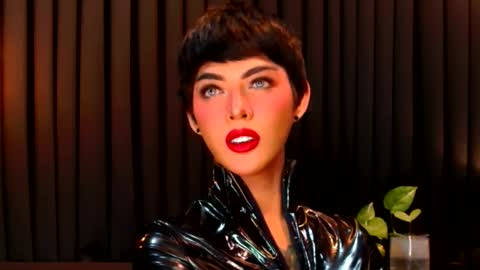 Snapshot of thalia_saint chatting on February 1, 2025, 8:08 am Thalia Saint online show from February 1, 2025, 8:08 am