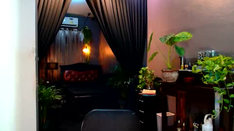 Snapshot of thalia_saint chatting on March 6, 2025, 7:03 am Thalia Saint online show from March 6, 2025, 7:03 am