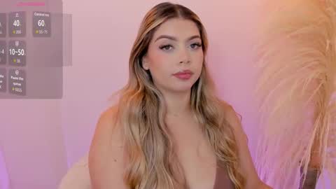 Snapshot of thaliafox_ chatting on March 23, 2026, 6:34 pm Thalia online show from March 23, 2026, 6:34 pm