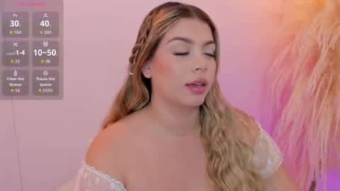 Snapshot of thaliafox_ chatting on March 24, 2026, 8:25 pm Thalia online show from March 24, 2026, 8:25 pm