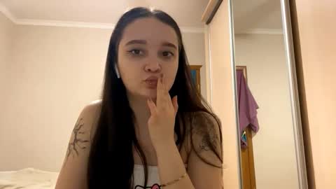 Yumi online show from February 23, 2026, 3:09 pm