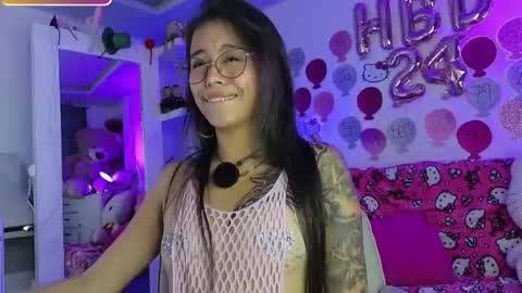 Snapshot of thamara_l11 chatting on May 21, 2026, 1:23 am Dany online show from May 21, 2026, 1:23 am