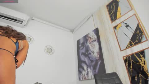 Thamara Thompsont online show from October 26, 2025, 2:34 pm