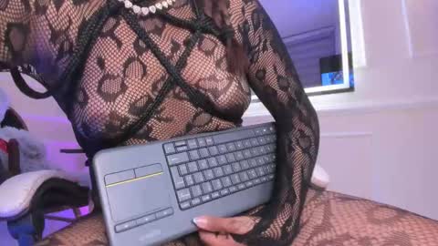 Snapshot of thamaragen_ chatting on March 10, 2026, 1:21 am tamara gen online show from March 10, 2026, 1:21 am