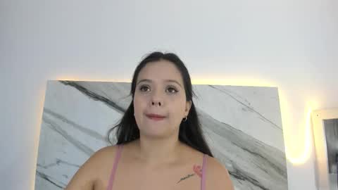 Snapshot of thamiina chatting on September 28, 2025, 11:59 am Thamy online show from September 28, 2025, 11:59 am