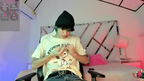 thanier_18 online show from February 22, 2026, 7:12 pm