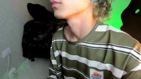 thanier_18 online show from February 28, 2026, 8:21 pm