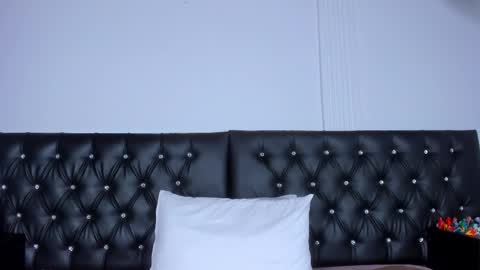 thara webstter online show from October 25, 2025, 12:02 pm